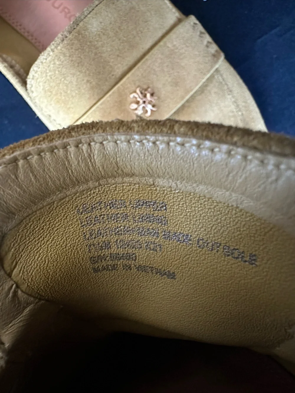 Tory Burch Mustard Yellow Suede Penny Loafers with Gold Emblem Ballet shoes 7.5 - Picture 11 of 16
